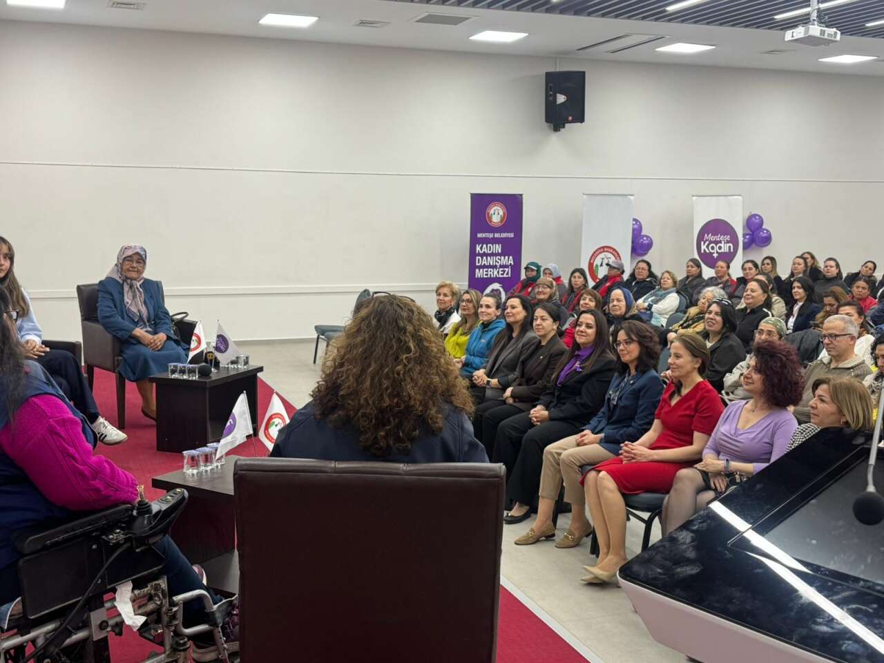 Menteşe’de “Sen de Yapabilirsin” Söyleşisi: Farklı Mesleklerden Kadınlar Başarı Hikâyelerini Anlattı 8